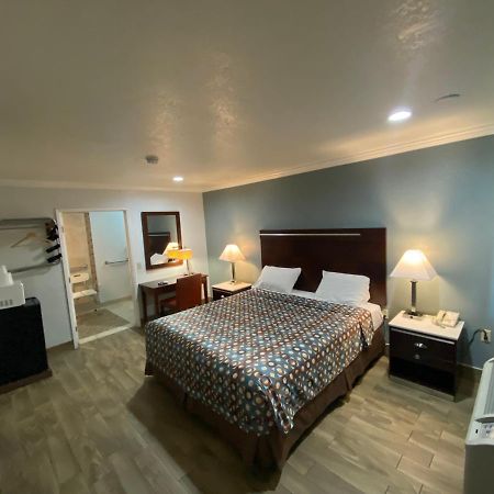 Welcome Inn Corona Ngoại thất bức ảnh
